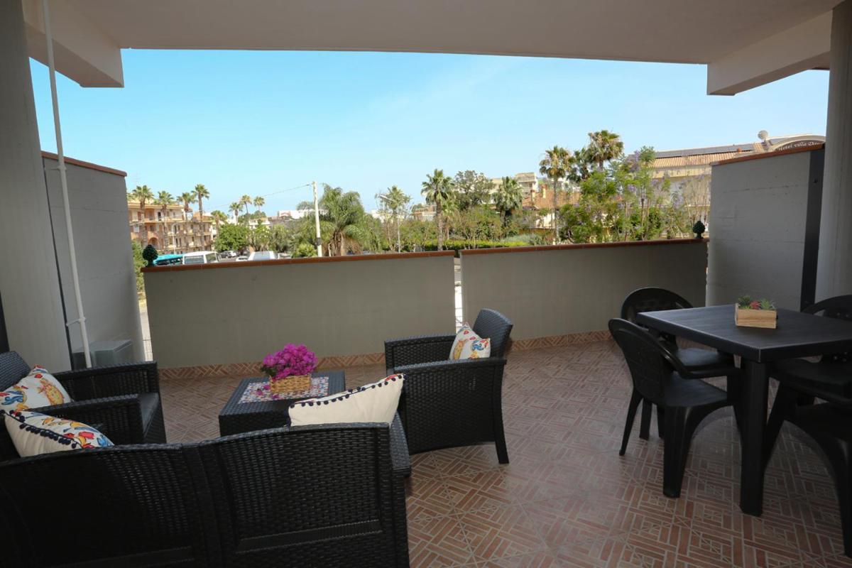 Naxos Sicilian Luxury Apartment Giardini-Naxos Buitenkant foto