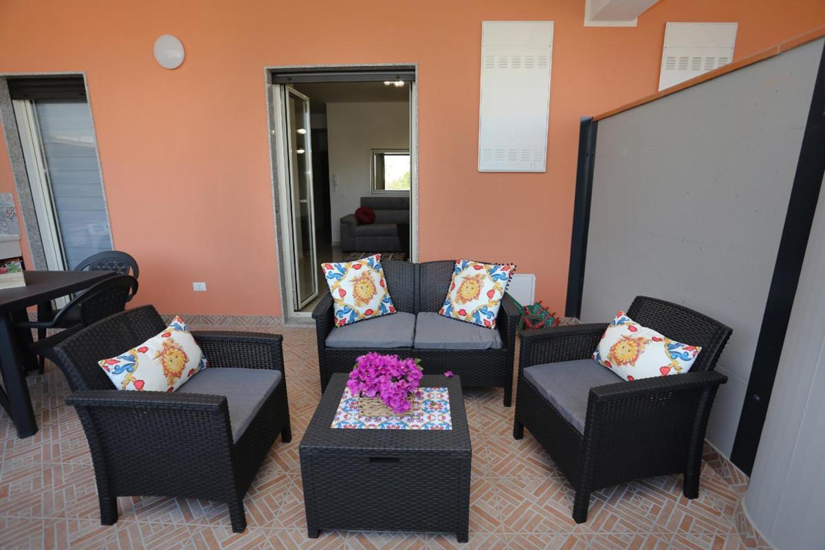 Naxos Sicilian Luxury Apartment Giardini-Naxos Buitenkant foto