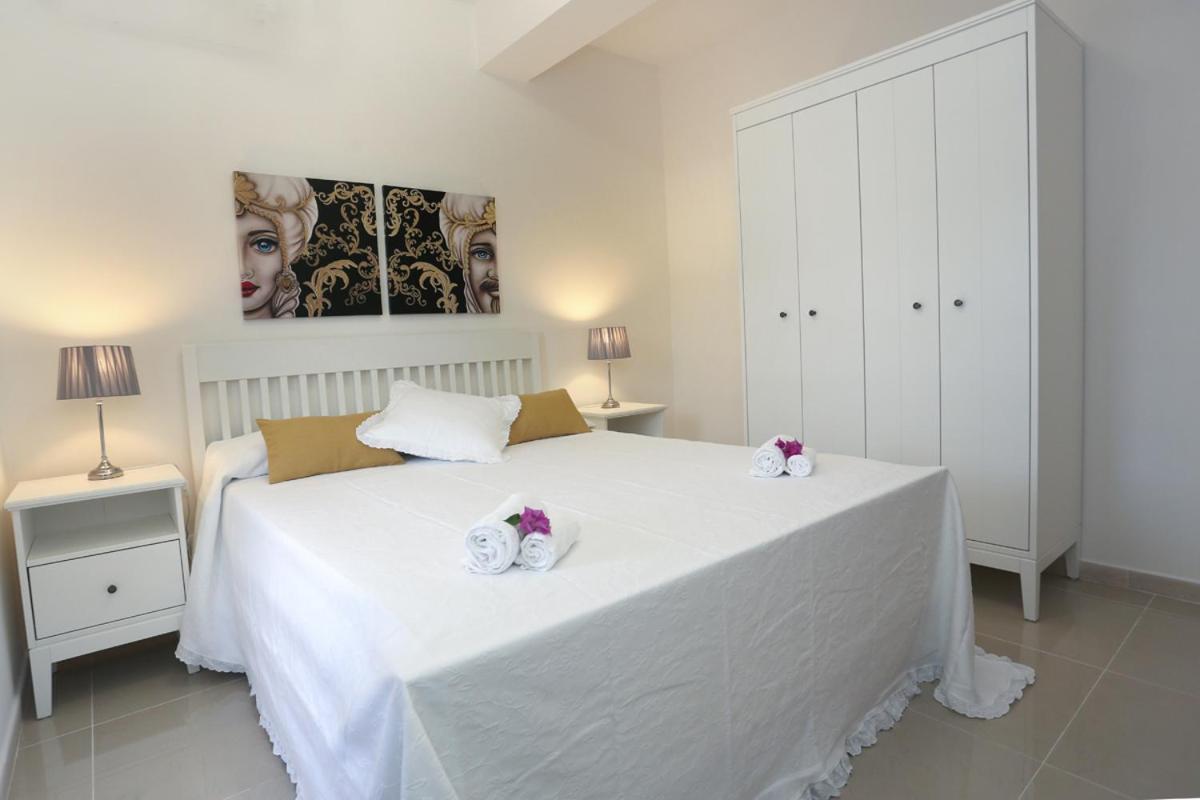 Naxos Sicilian Luxury Apartment Giardini-Naxos Buitenkant foto